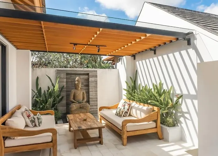 Villa Hakem Elegant And Modern 4 Bedrooms Villa Pool View