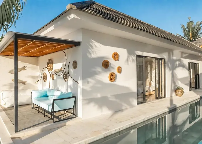 Villa Hakem Elegant And Modern 4 Bedrooms Villa Pool View