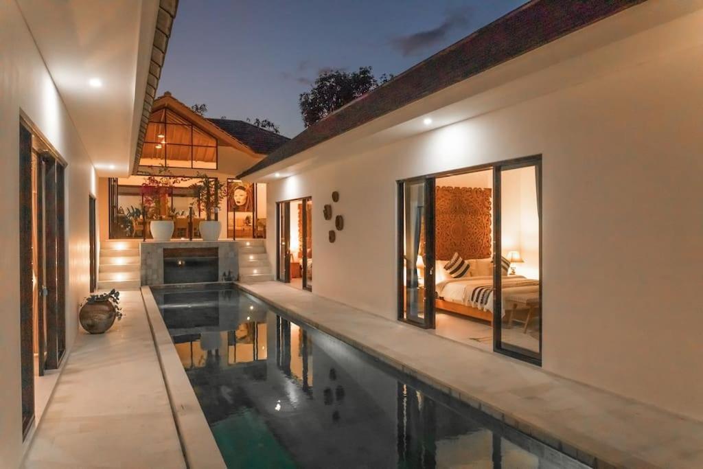 Hakem Elegant And Modern 4 Bedrooms Pool View Canggu