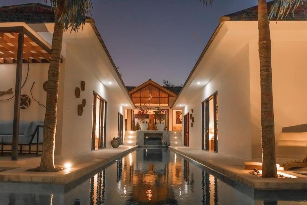 Hakem Elegant And Modern 4 Bedrooms Pool View * Canggu