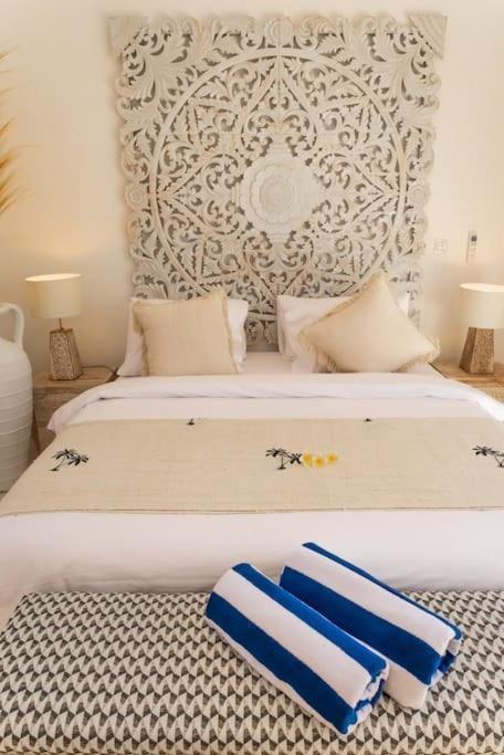 Hakem Elegant And Modern 4 Bedrooms Pool View Villa Canggu